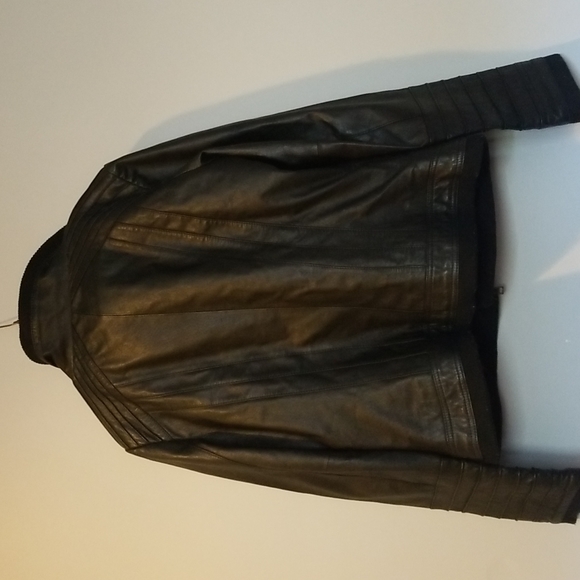 ❤ Danier Black Leather Moto Style Coat / Jacket ❤ - Picture 8 of 12